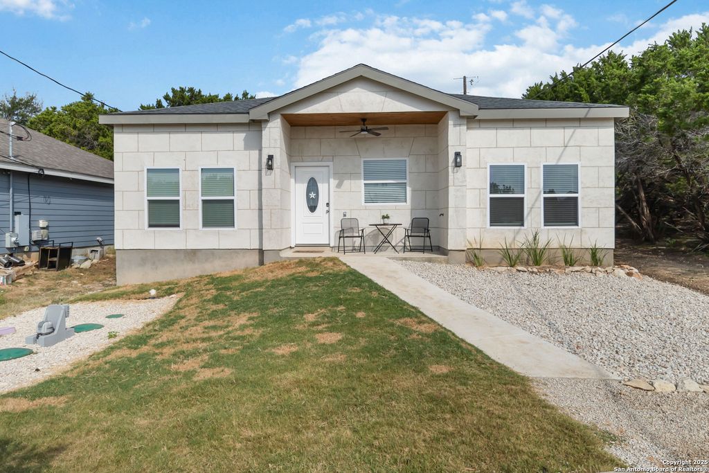 Photo of 567 Hummingbird, Canyon Lake, TX 78133 (MLS # 1895505)