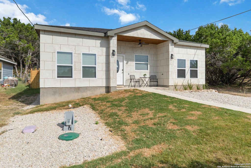 Photo of 567 Hummingbird, Canyon Lake, TX 78133 (MLS # 1895505)