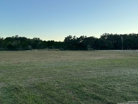 302 Summit Dr Leakey TX 78873