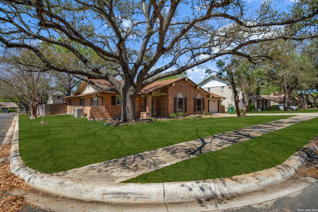 Photo of 10902 Grand Haven Dr, San Antonio, TX 78239 (MLS # 1957359)