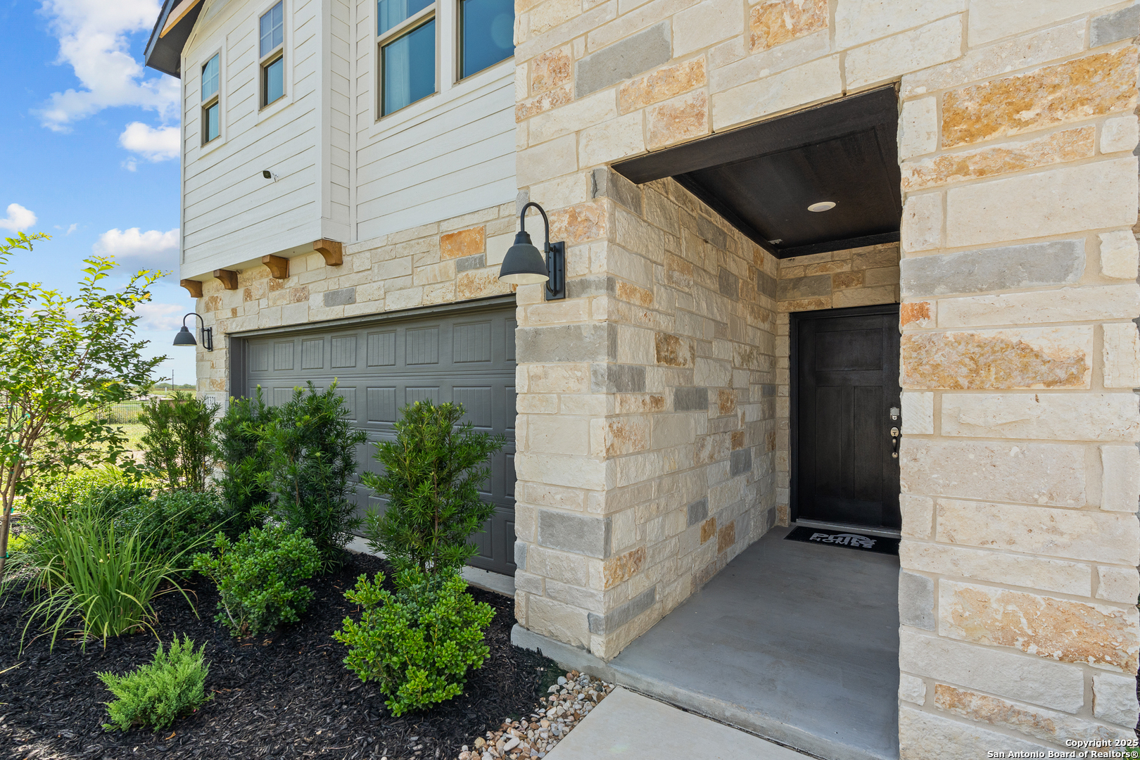 Search 502 Nightingale Avenue