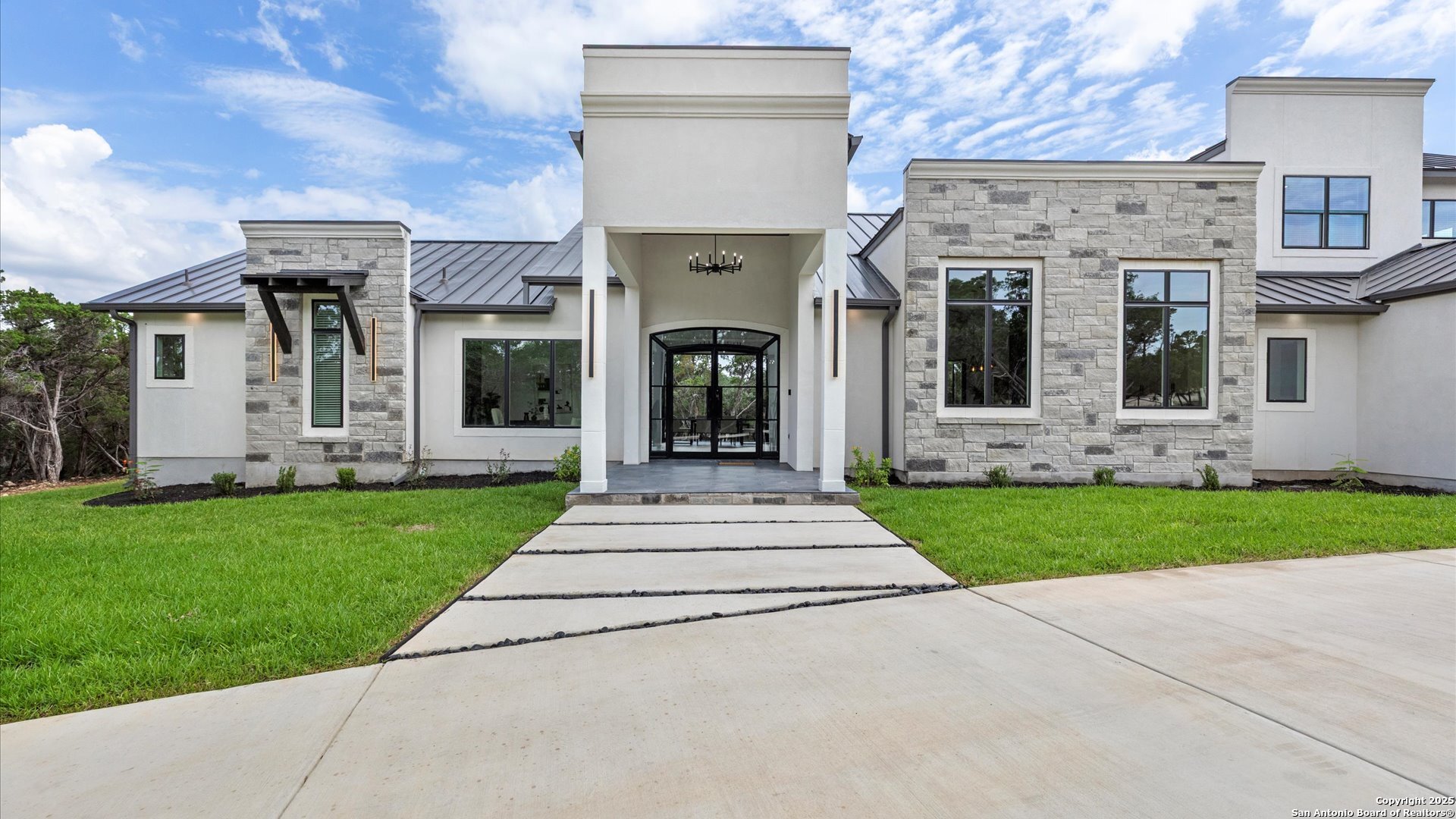 22327 Scenic Loop