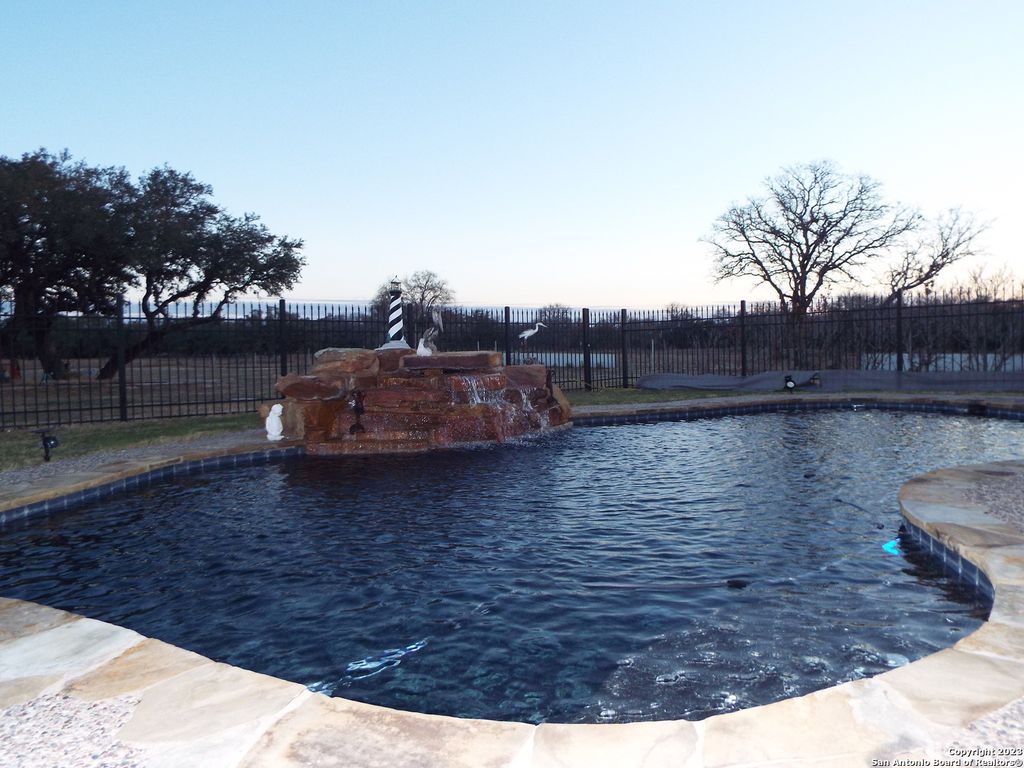 Photo of 414 Shannon Ridge, Floresville, TX 78114 (MLS # 1920465)