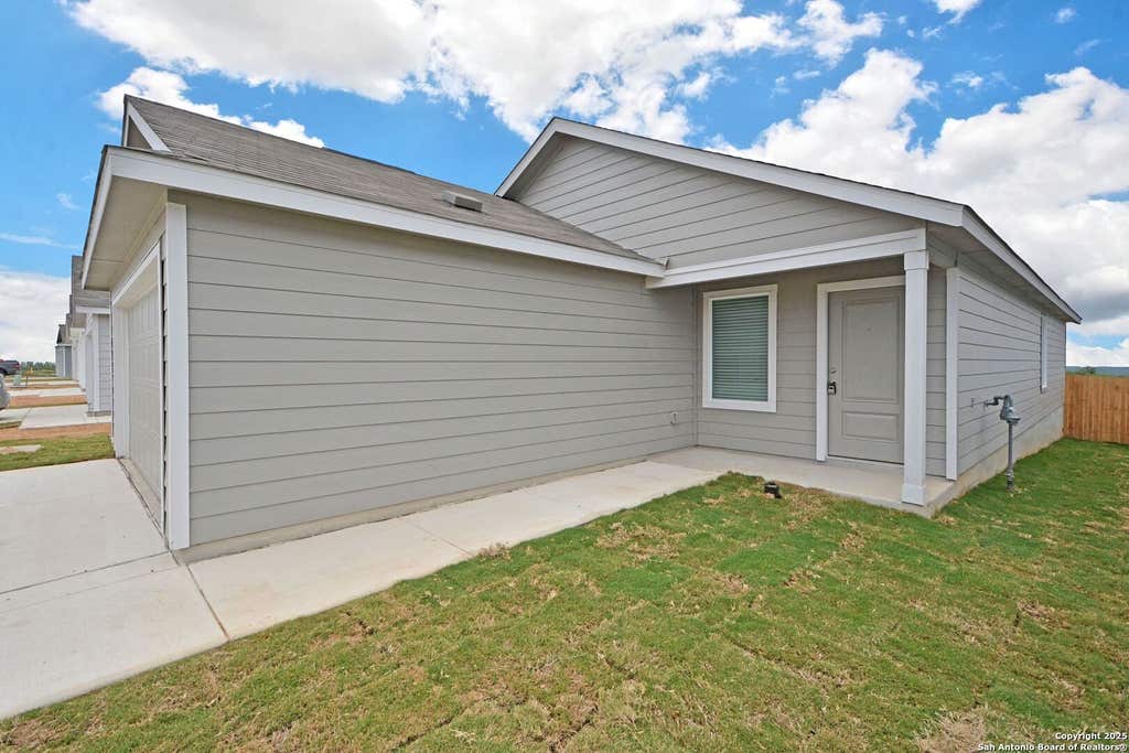 Photo of 446 PAYTON PL, Marion, TX 78124 (MLS # 2007882)