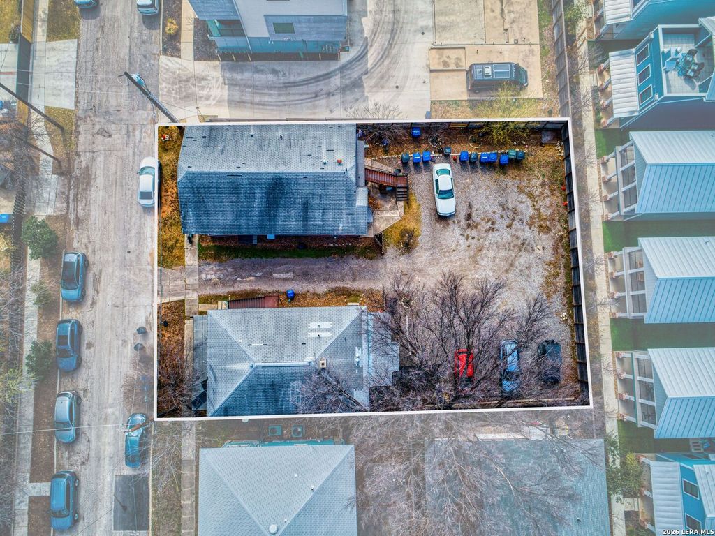 Photo of 215 AND 219 Paschal St, San Antonio, TX 78212 (MLS # 1944341)