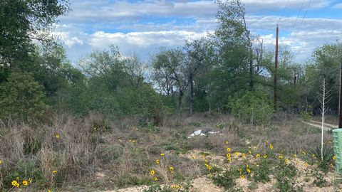 1823 Comal CV San Antonio TX 78264