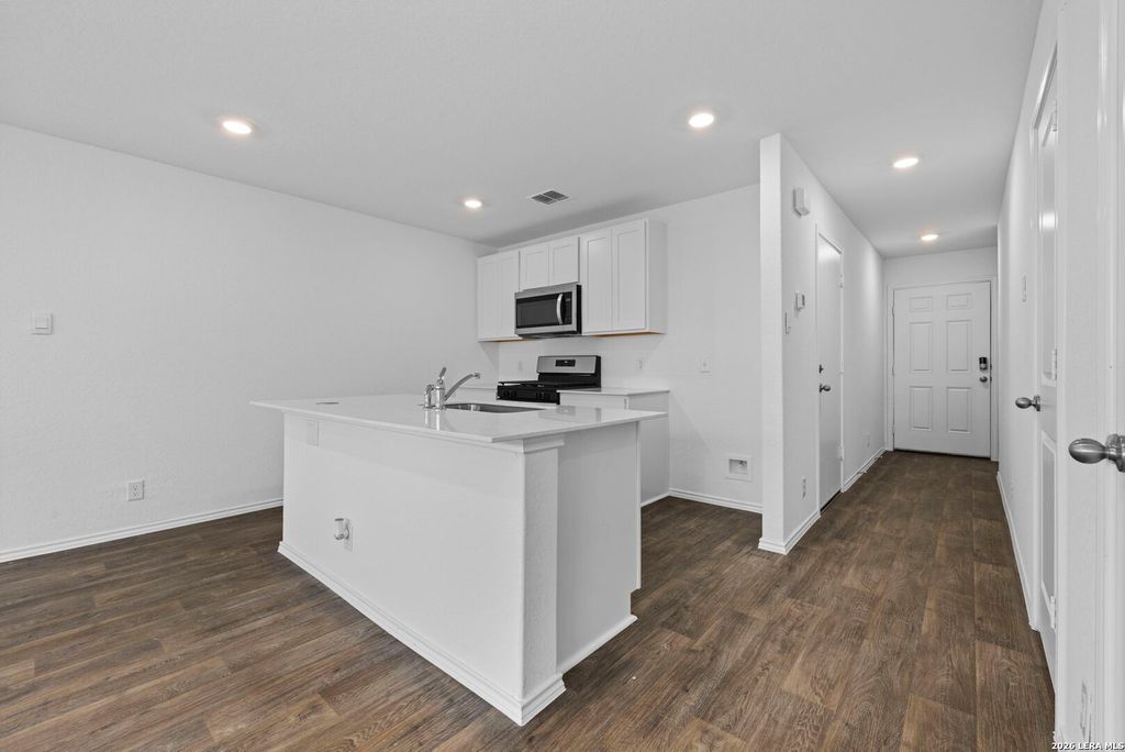 Photo of 5907 Cinnabar Corner, San Antonio, TX 78222 (MLS # 1944783)