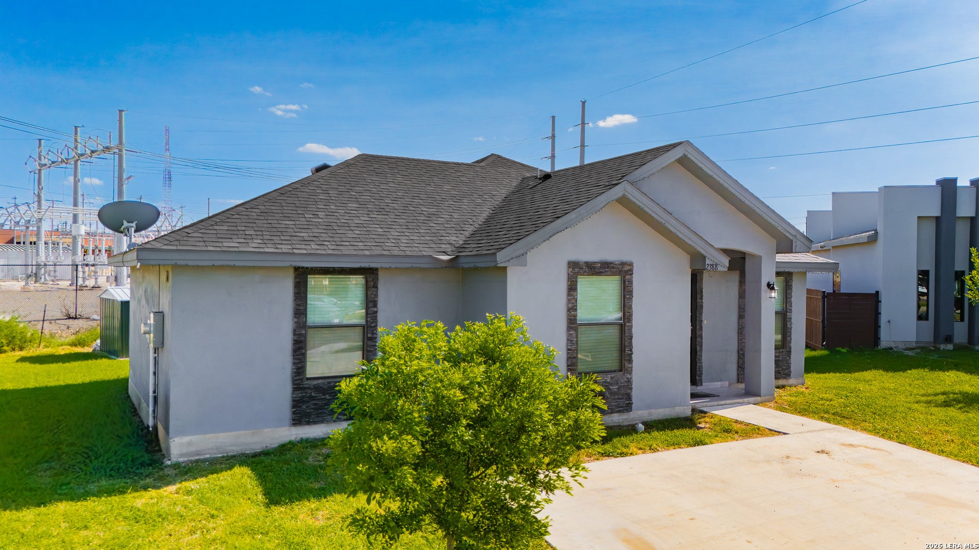 2388 Oak Breeze Circle