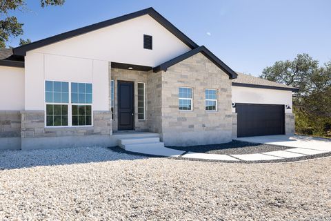 A home in Blanco