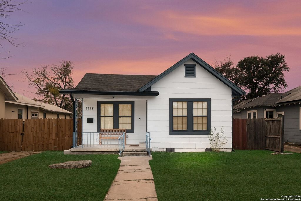 Photo of 2046 Cincinnati Ave, San Antonio, TX 78228 (MLS # 1933866)