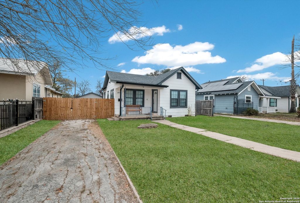 Photo of 2046 Cincinnati Ave, San Antonio, TX 78228 (MLS # 1933866)