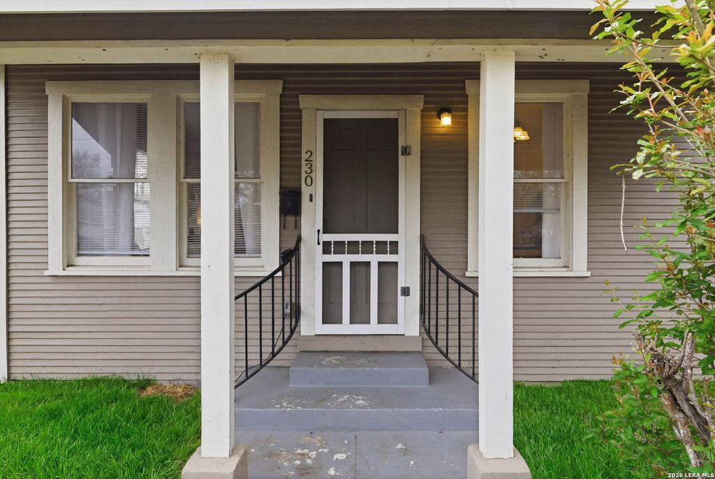 Photo of 230 Thompson, San Antonio, TX 78225 (MLS # 1948043)