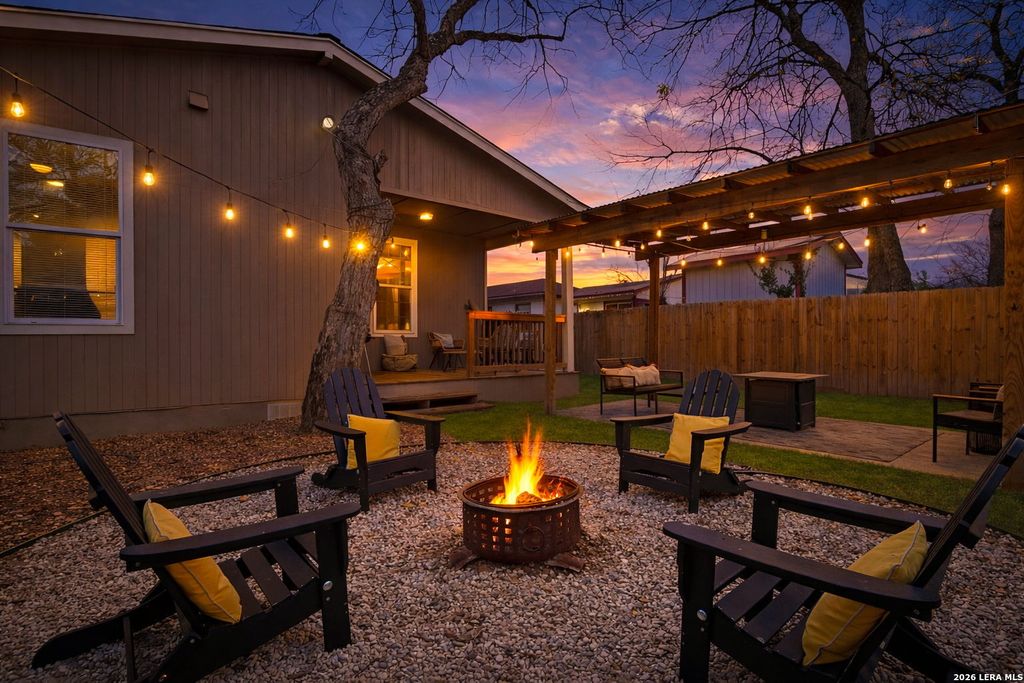 Photo of 230 Thompson, San Antonio, TX 78225 (MLS # 1948043)