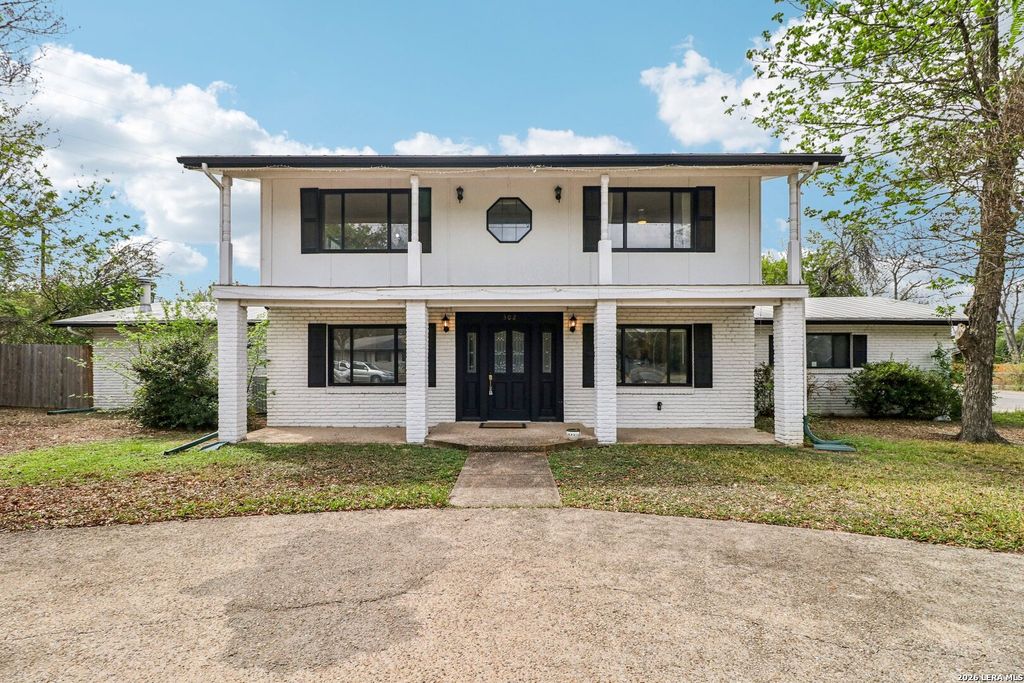 Photo of 302 WEATHERCOCK LN, Windcrest, TX 78239 (MLS # 1957769)