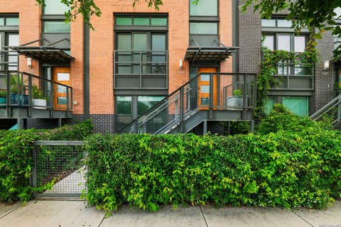 Property photo of 318 W Grayson St 404, San Antonio, TX 78212