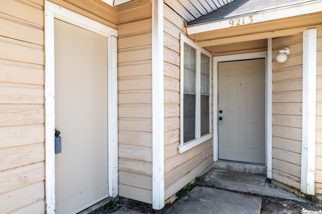 Photo of 9213 SHADOW CREST DR 9213 #9213, Converse, TX 78109 (MLS # 2011161)