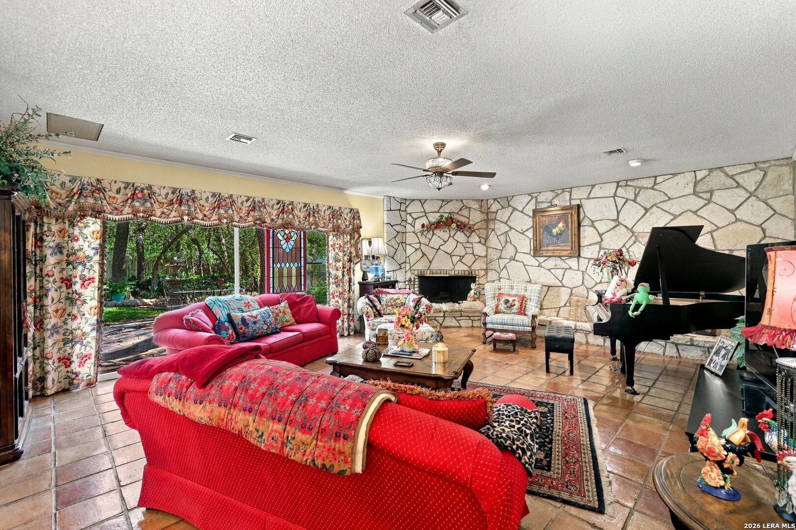 14322 Clear Creek