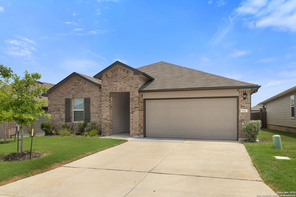 Photo of 832 Pronghorn Trail, Seguin, TX 78155 (MLS # 1887717)