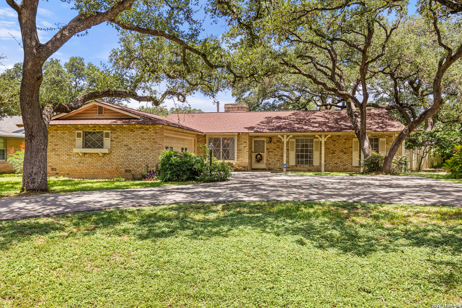 1023 MELISSA DR