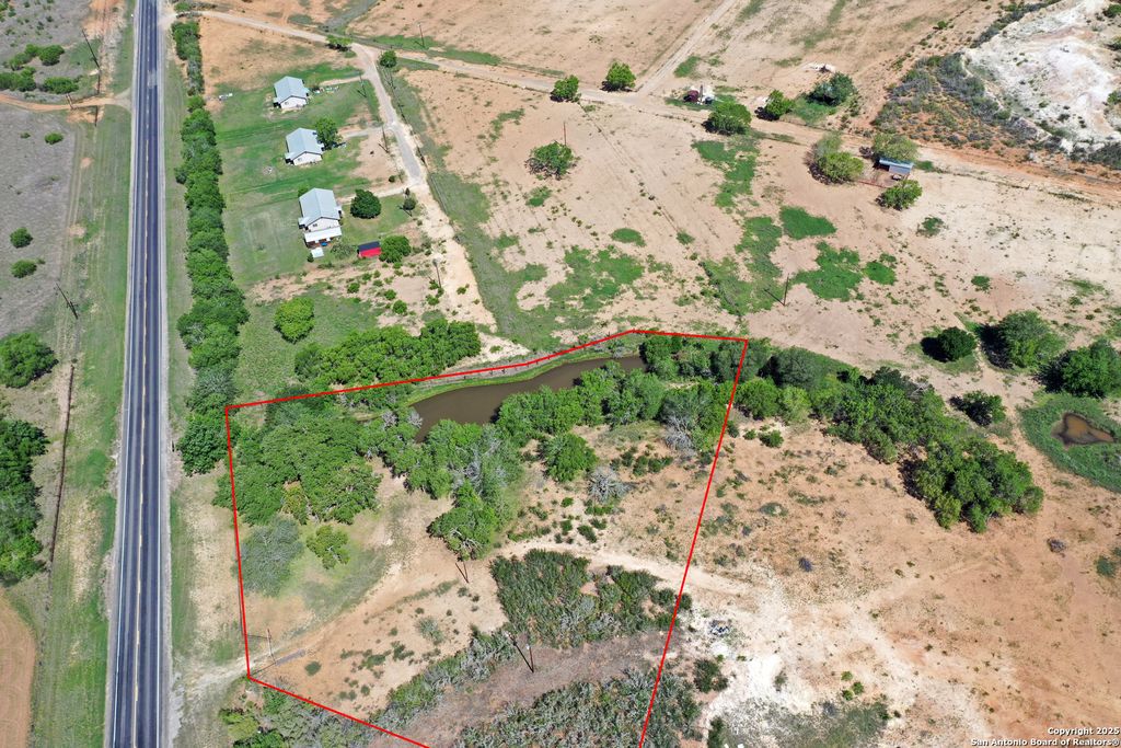 Photo of 3894 S State Highway 173, Devine, TX 78016 (MLS # 1878650)