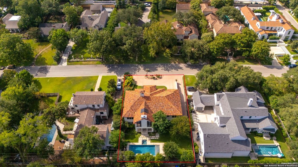 Photo of 311 Elizabeth, Terrell Hills, TX 78209 (MLS # 1910847)