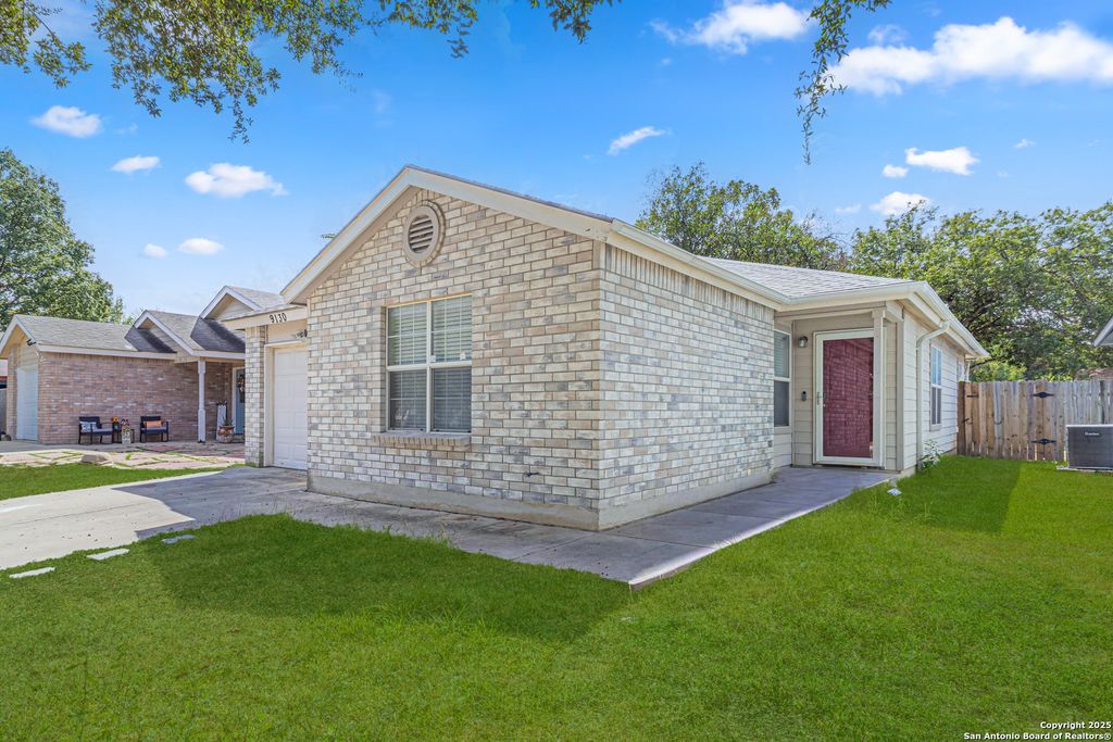 Photo of 9130 Village Brown, San Antonio, TX 78250 (MLS # 1913906)