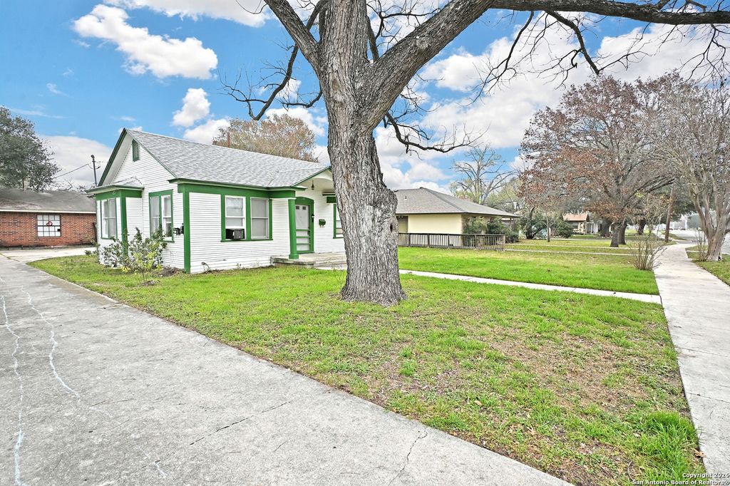 Photo of 968 E Cedar 100 #100, Seguin, TX 78155 (MLS # 1933290)