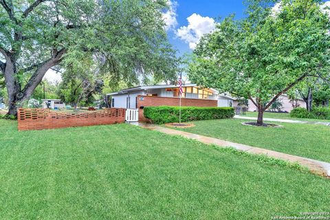 A home in Hondo