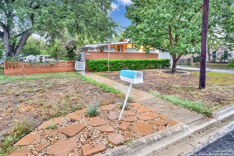 A home in Hondo