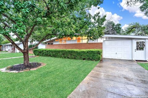 A home in Hondo