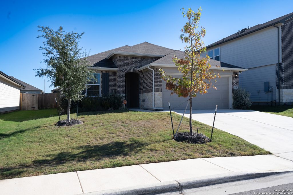 Photo of 556 Chaco Loop, Seguin, TX 78155 (MLS # 1925521)