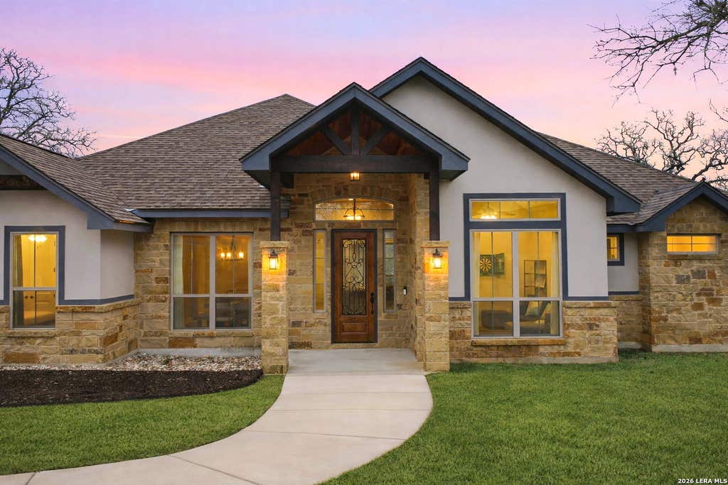 Photo of 117 Crescent Rdg, Adkins, TX 78101 (MLS # 1943324)