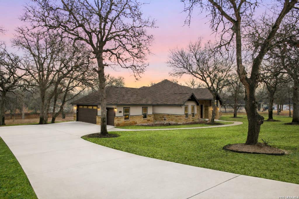 Photo of 117 Crescent Rdg, Adkins, TX 78101 (MLS # 1943324)