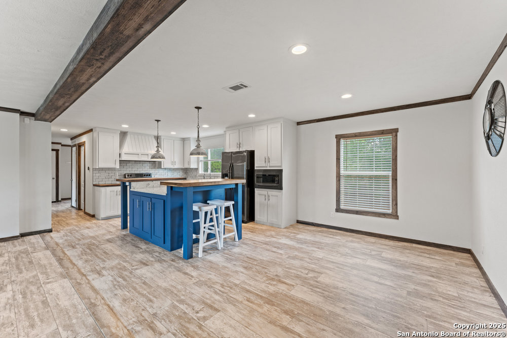 306 Wren Cir