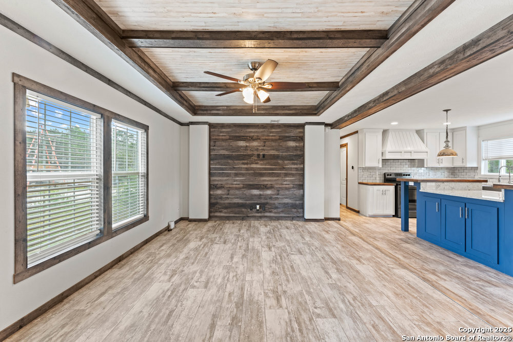 306 Wren Cir