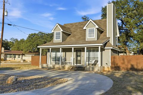 2325 Lakeshore Dr Canyon Lake TX 78133