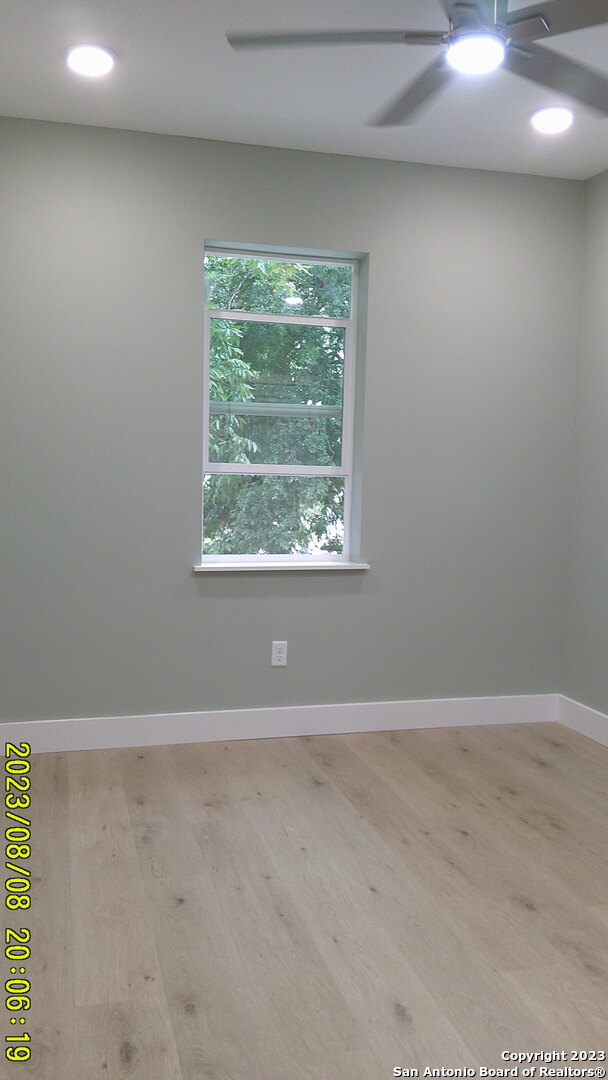 114 Glenwood Ct 2