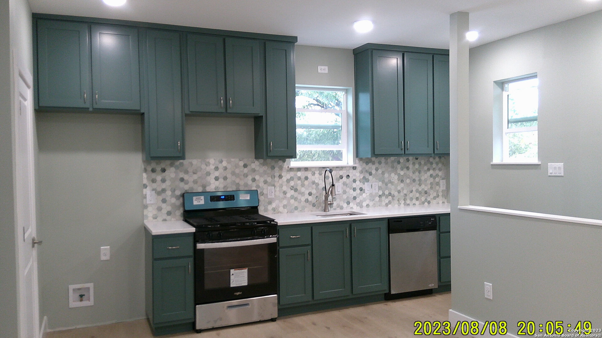 114 Glenwood Ct 2