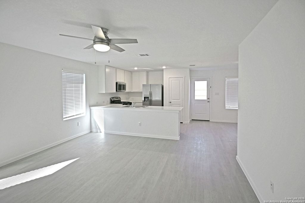 Photo of 1808 Stonechat, New Braunfels, TX 78130 (MLS # 1925211)