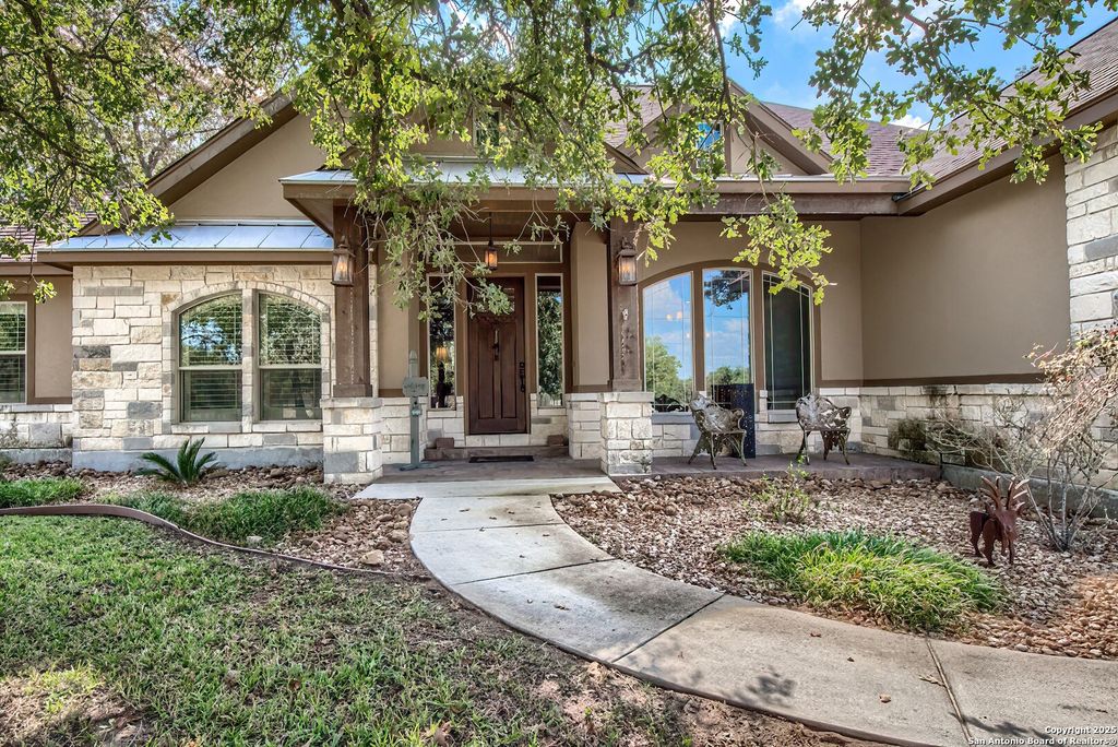 Photo of 144 WOODLANDS DR, La Vernia, TX 78121 (MLS # 1918898)