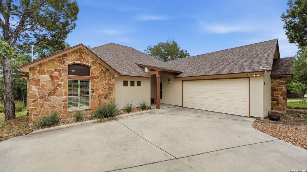 Photo of 808 ELMWOOD CV, New Braunfels, TX 78130 (MLS # 1968590)