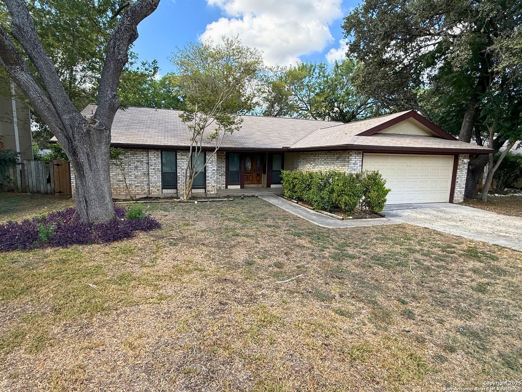 Photo of 5127 Timber Trace, San Antonio, TX 78250 (MLS # 1915178)