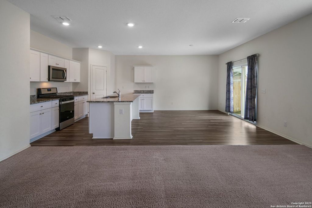 Photo of 5246 Winding Stream, St Hedwig, TX 78152 (MLS # 1874538)