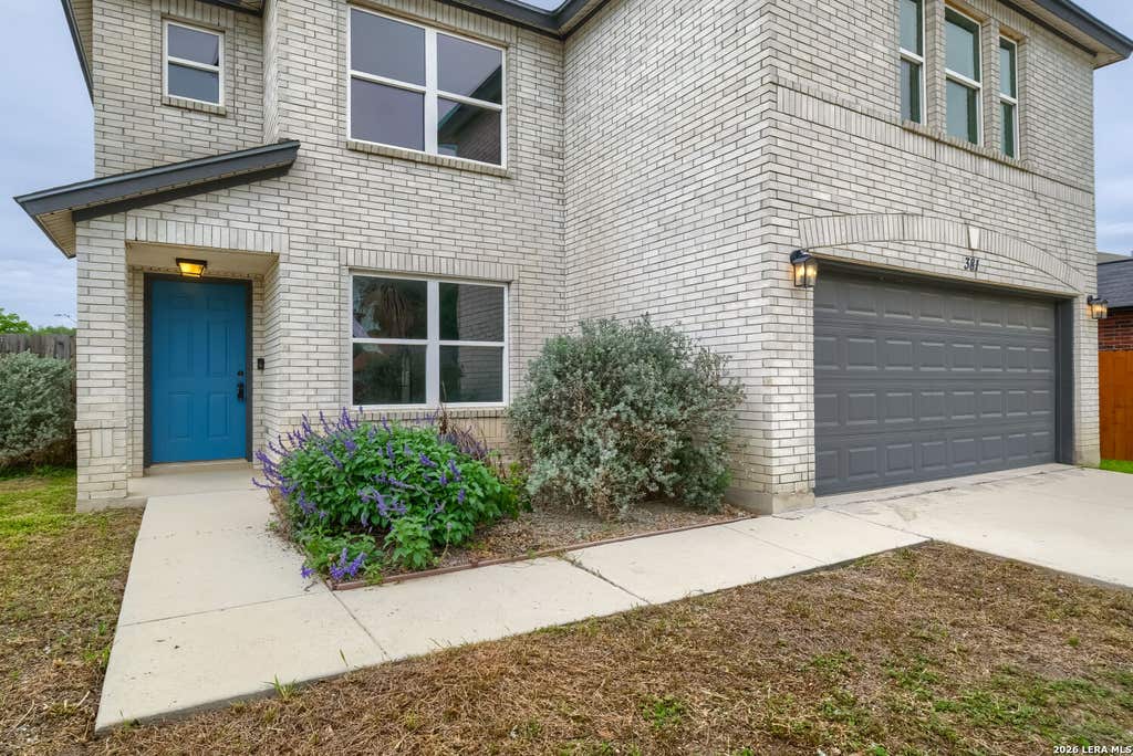 Photo of 381 Scenic Meadow, New Braunfels, TX 78130 (MLS # 1965694)