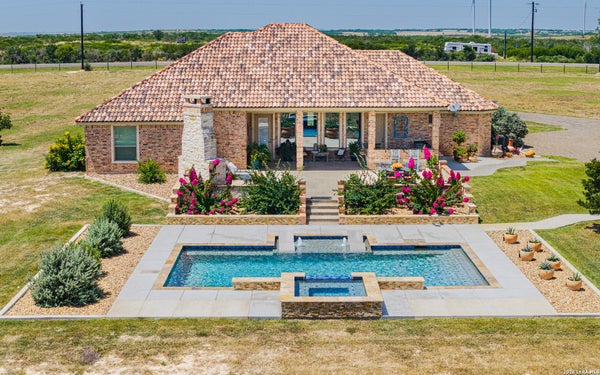 4881 FM 798, KENEDY, TX 78119 - Image 2d94c6b2da2cc254394bf2ffddcadbf9/3416939089
