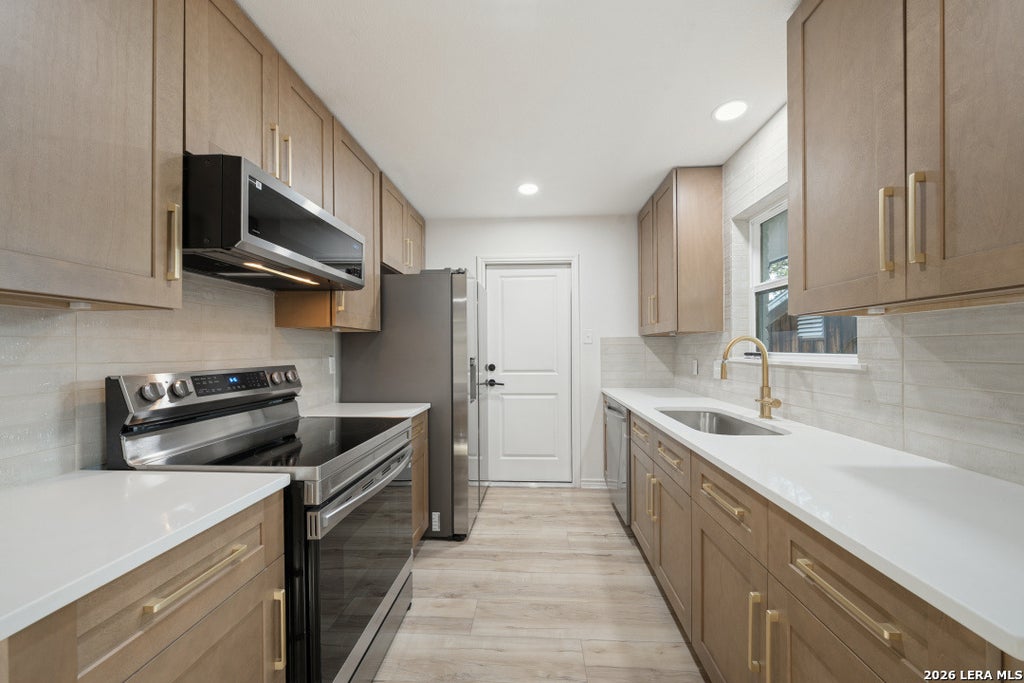 Photo of 622 Mauze, San Antonio, TX 78216 (MLS # 2018451)
