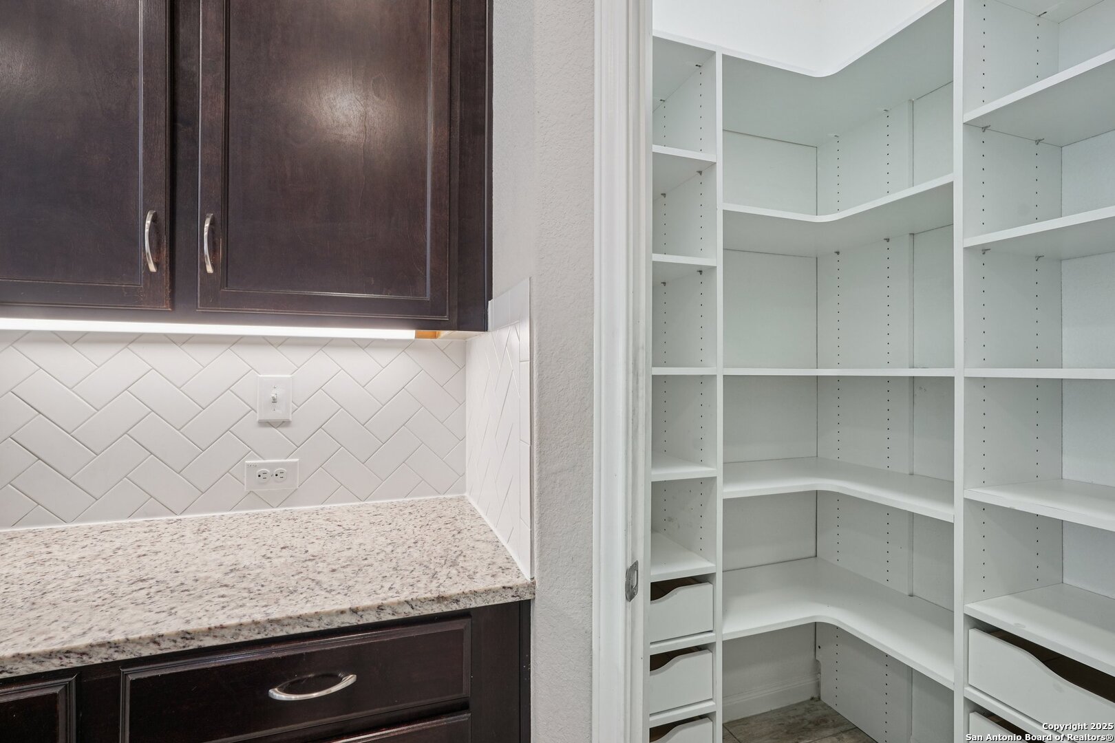 6219 Alta Puerta