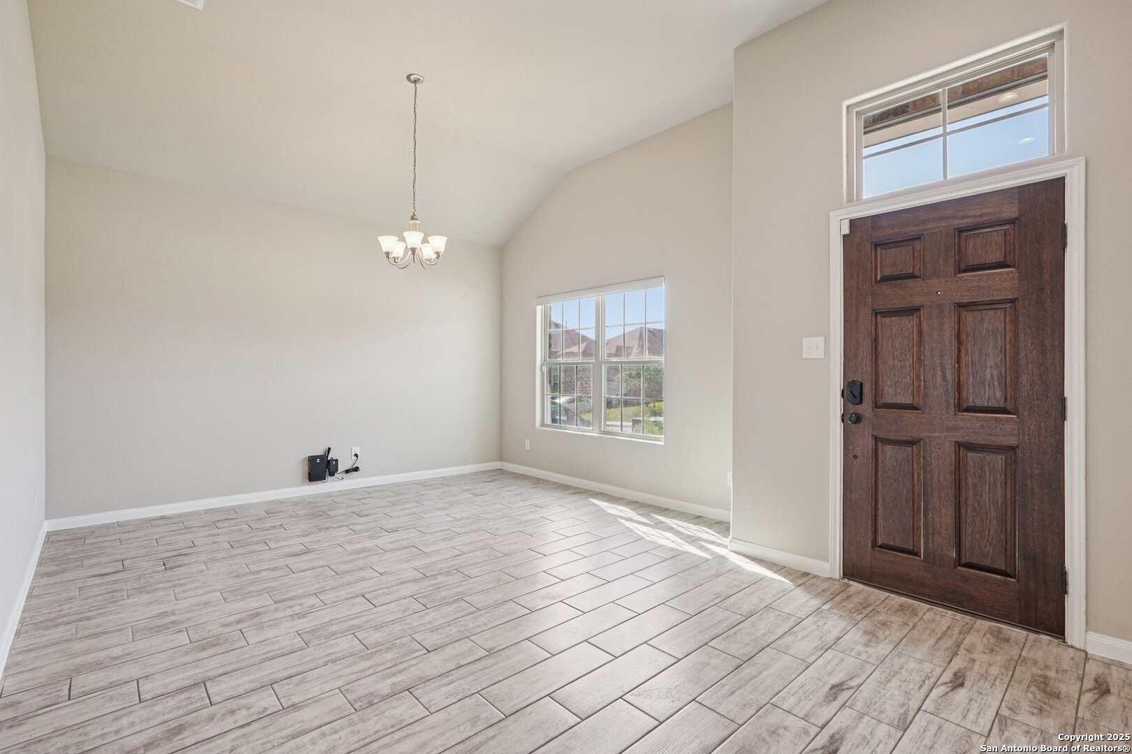 6219 Alta Puerta