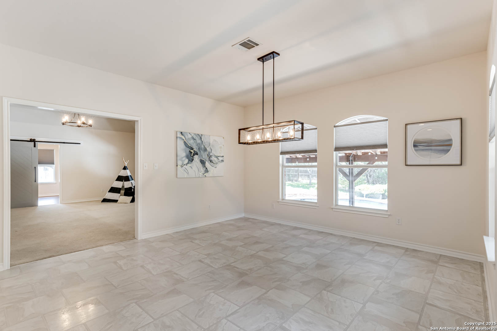 27018 Vaughns View