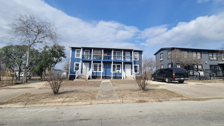 Photo 1 of 16 — 401 Natalen, San Antonio, TX 78209